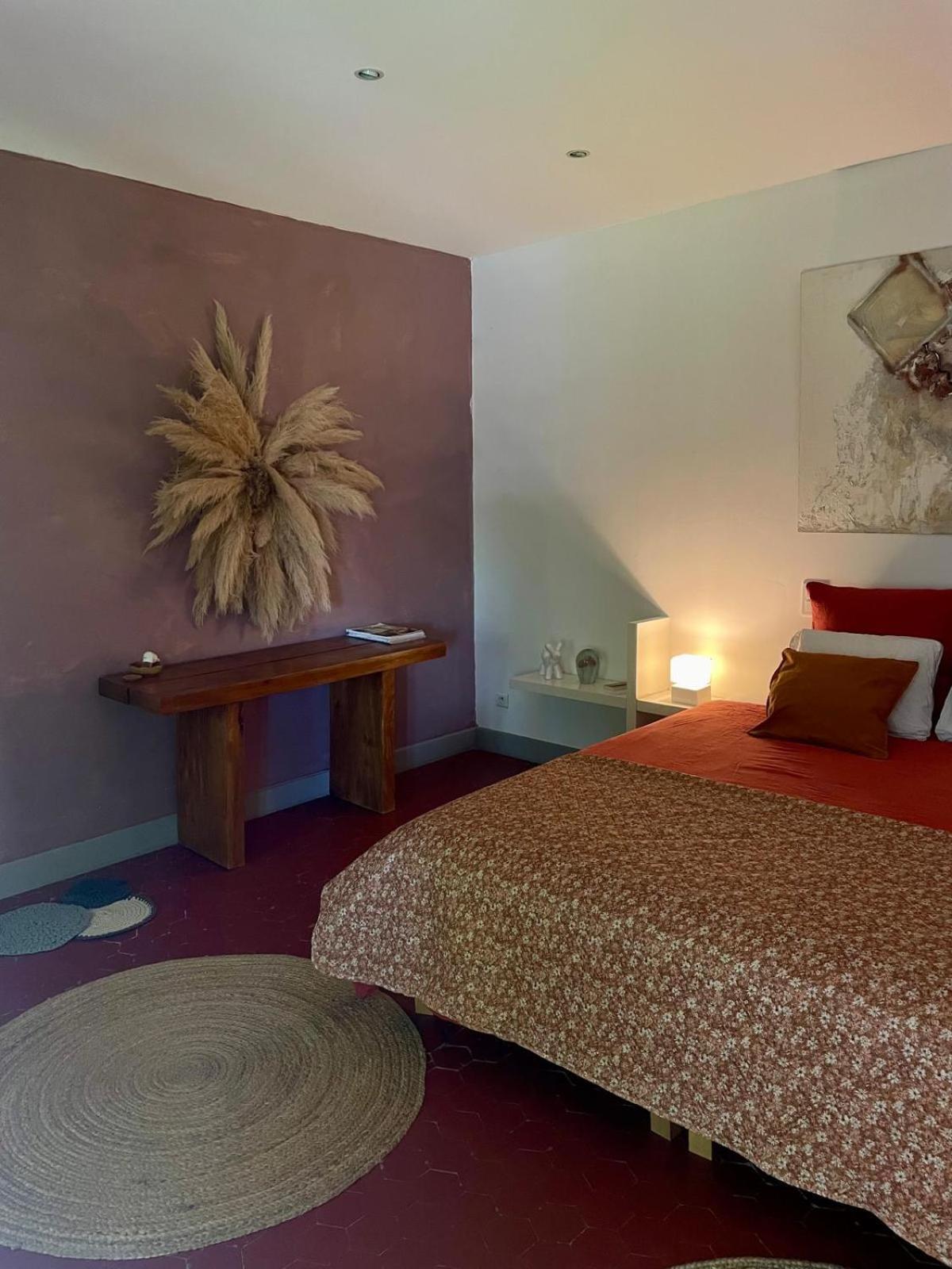 Mas Carita Bed & Breakfast Cabannes Exterior photo