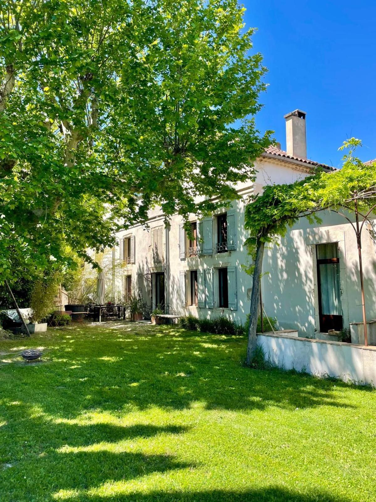 Mas Carita Bed & Breakfast Cabannes Exterior photo